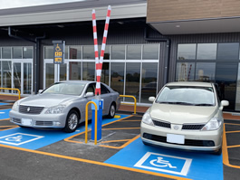 イオンモール・イオンタウン各店　入口出口ゲート（屋外駐車場）